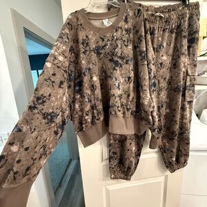 Brown and Black Tie-Dye Sweatshirt and Joggers Set